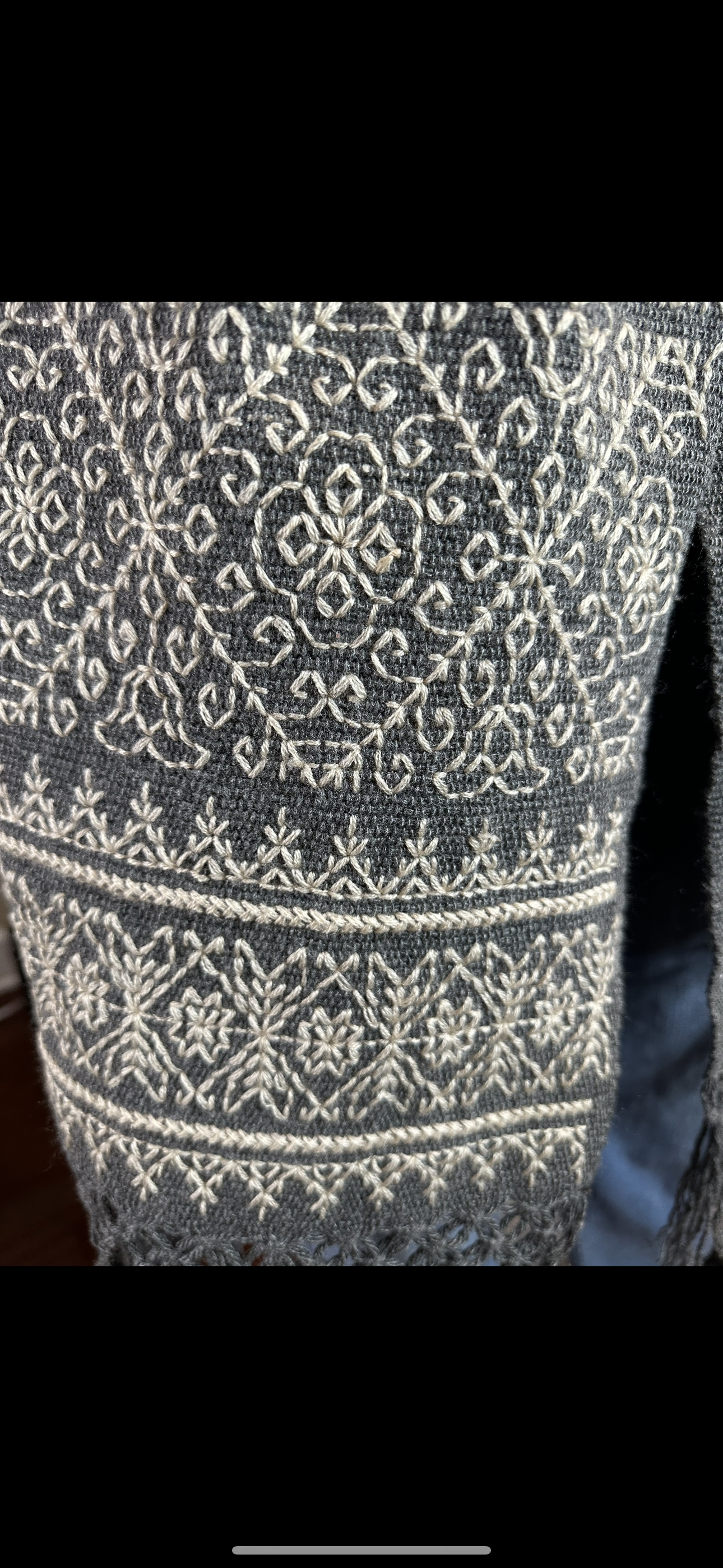 REBOZO BORDADO/HAND EMBROIDERED SHAWL