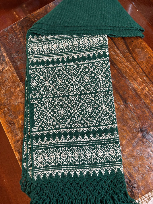 REBOZO BORDADO/HAND EMBROIDERED SHAWL